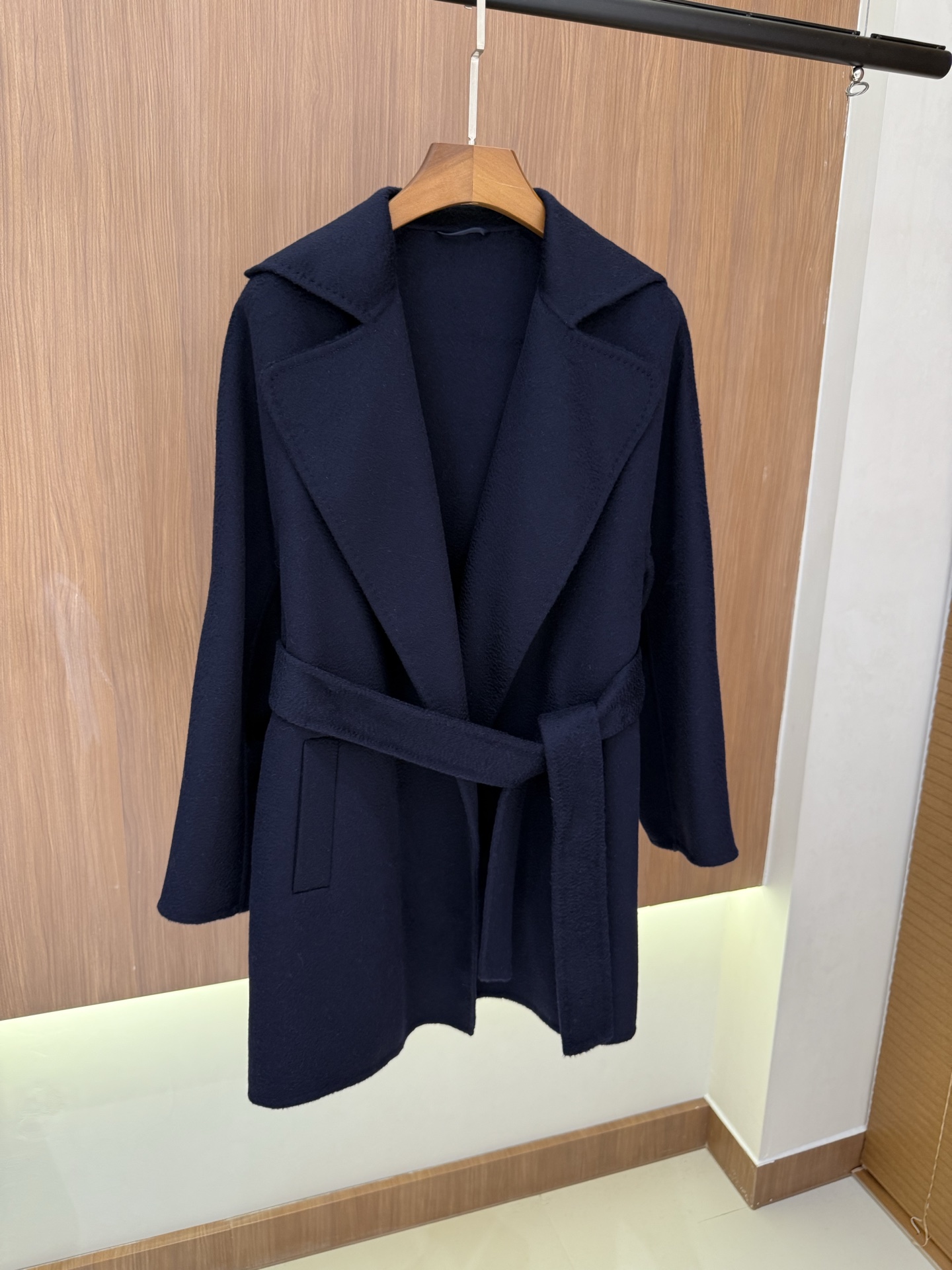 Max Mara -Gas Wool Blend Wrap Coat in Navy Blue with Belt 2 i1756451830787 260 0 0