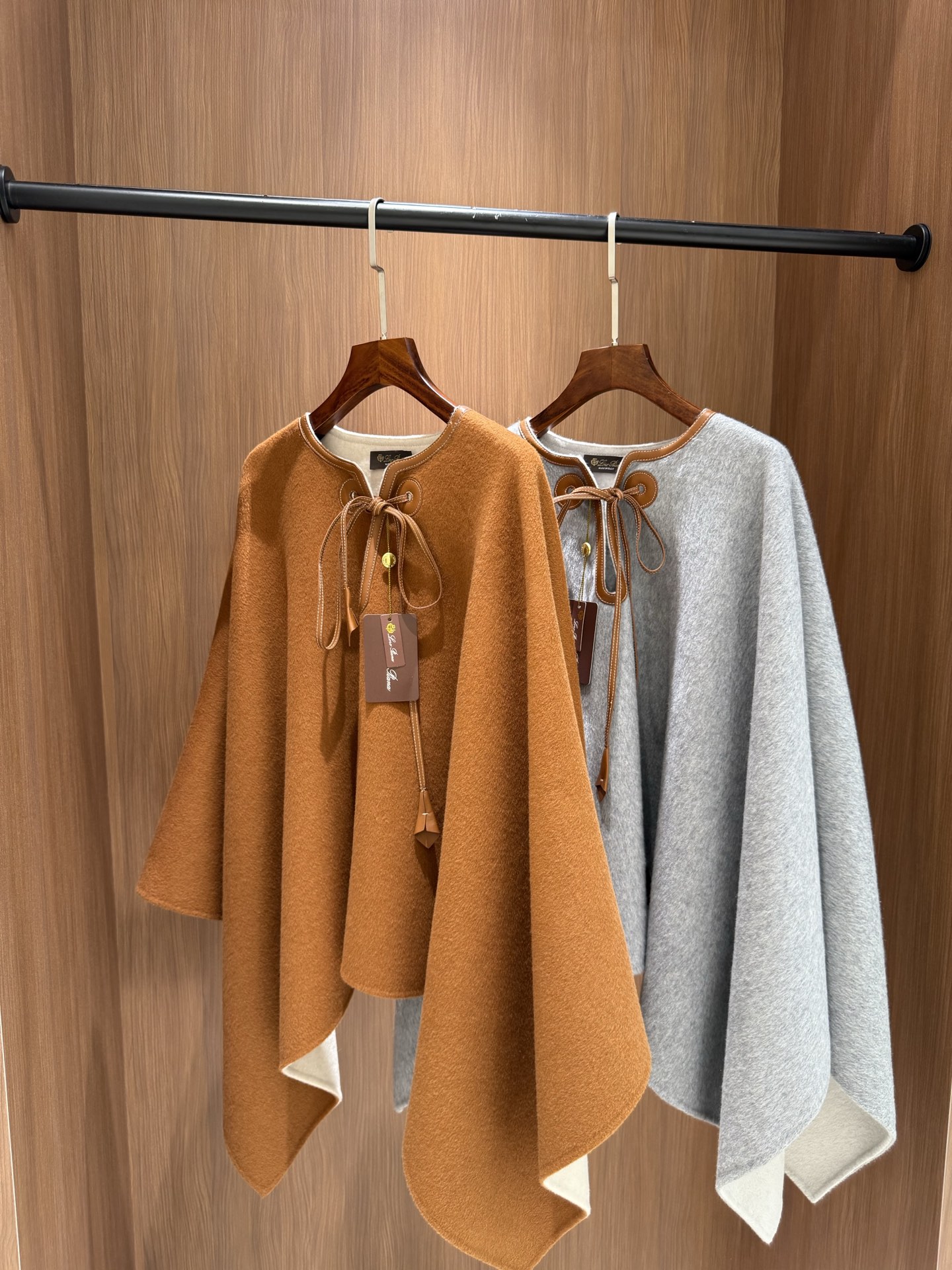 Loro Piana Cashmere Cape: Elegant & Luxurious Outerwear for Fall/Winter 10 i1756805562010 9754 0 6
