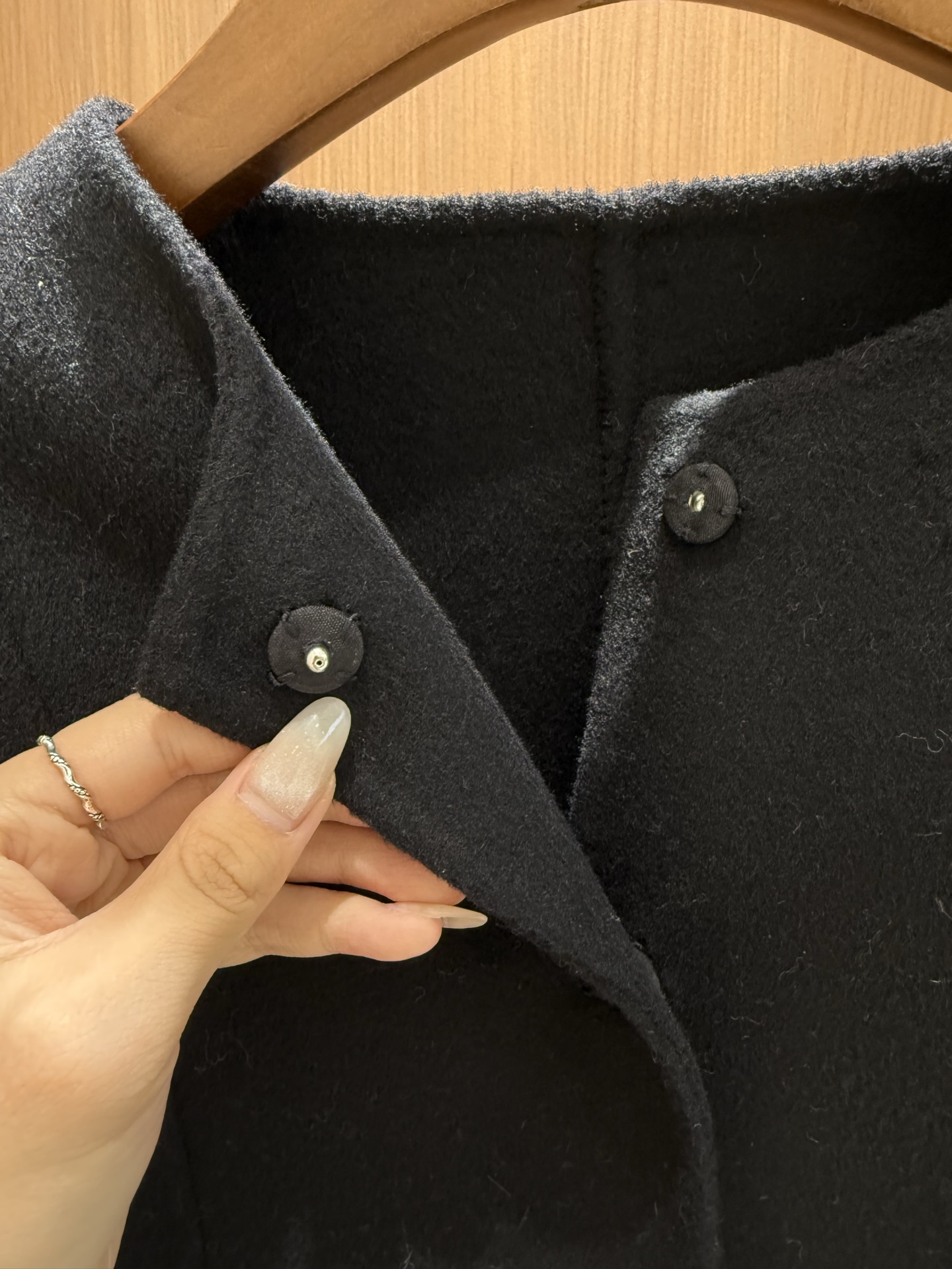 GIADA Cashmere Short Coat - Elegant Petal Fold Design, Fitted Silhouette 9 i1757156552619 6187 0 6