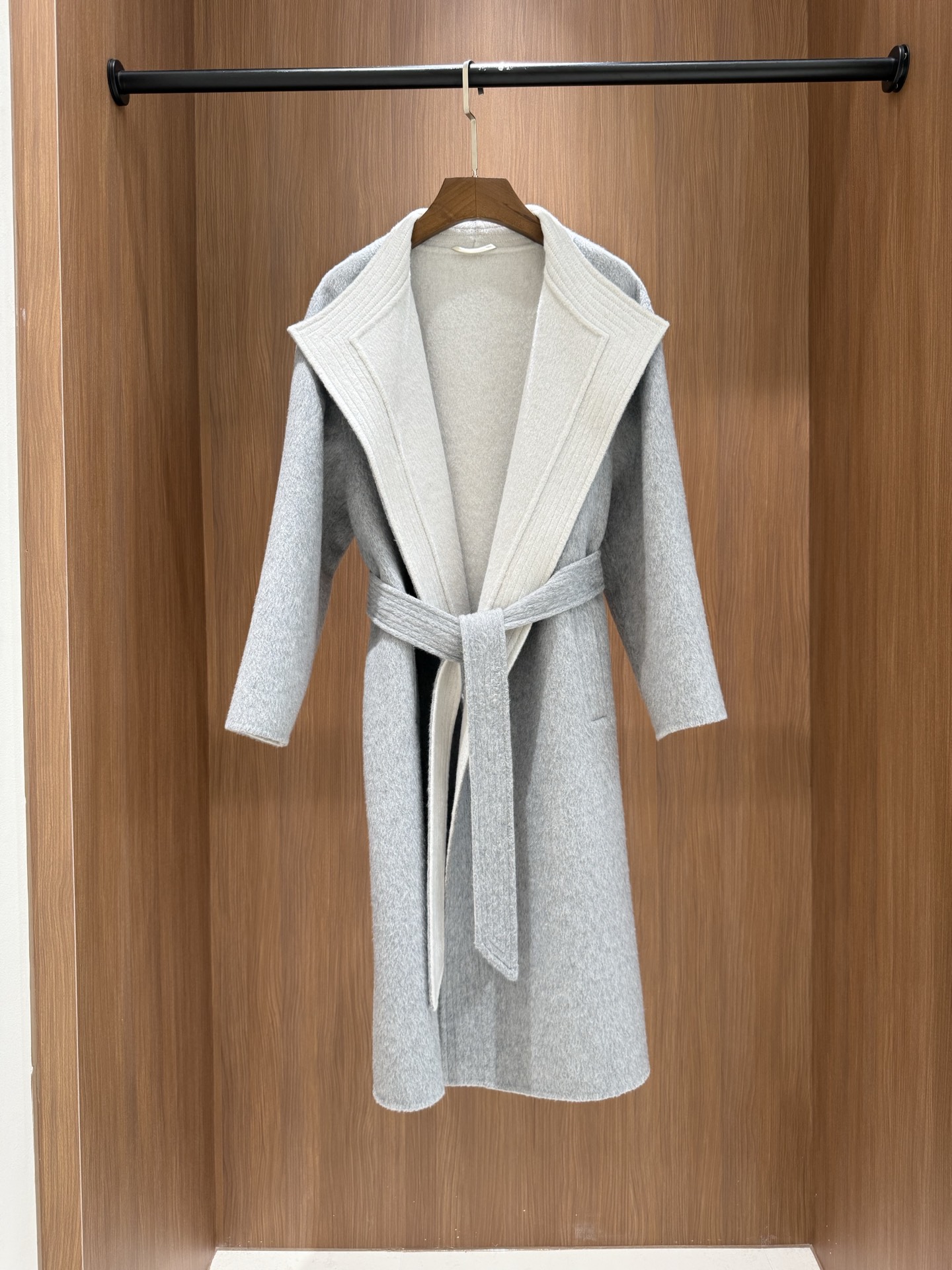Loro Piana Caramel Camel Hair Blend Coat - Luxurious & Stylish Outerwear 5 i1758453882339 8960 0 4