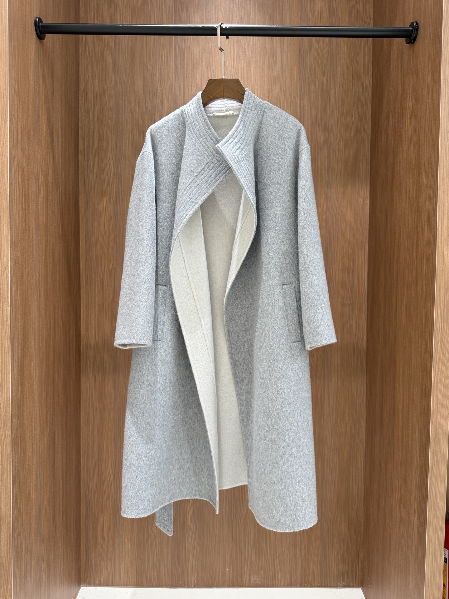 Loro Piana Caramel Camel Hair Blend Coat - Luxurious & Stylish Outerwear 2 i1758453882360 2044 0 0