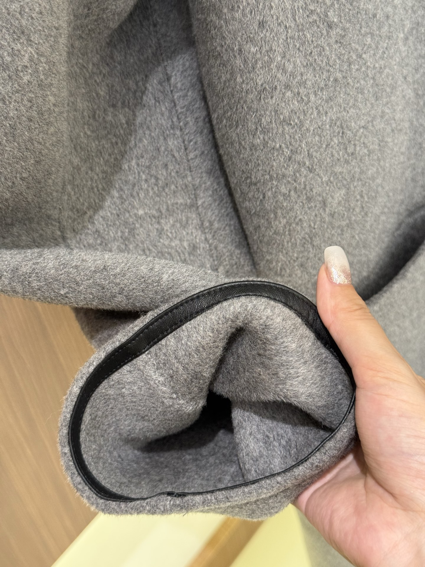 Elegant Wool-Blend Coat with Detachable Collar, Perfect for Fall and Winter 8 i1760103891076 7458 0 4