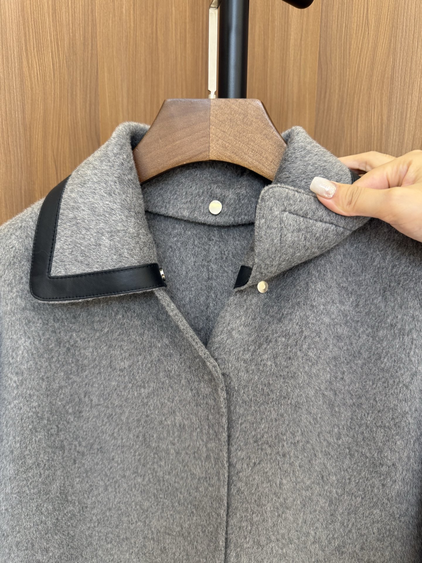 Elegant Wool-Blend Coat with Detachable Collar, Perfect for Fall and Winter 10 i1760103891132 9623 0 8