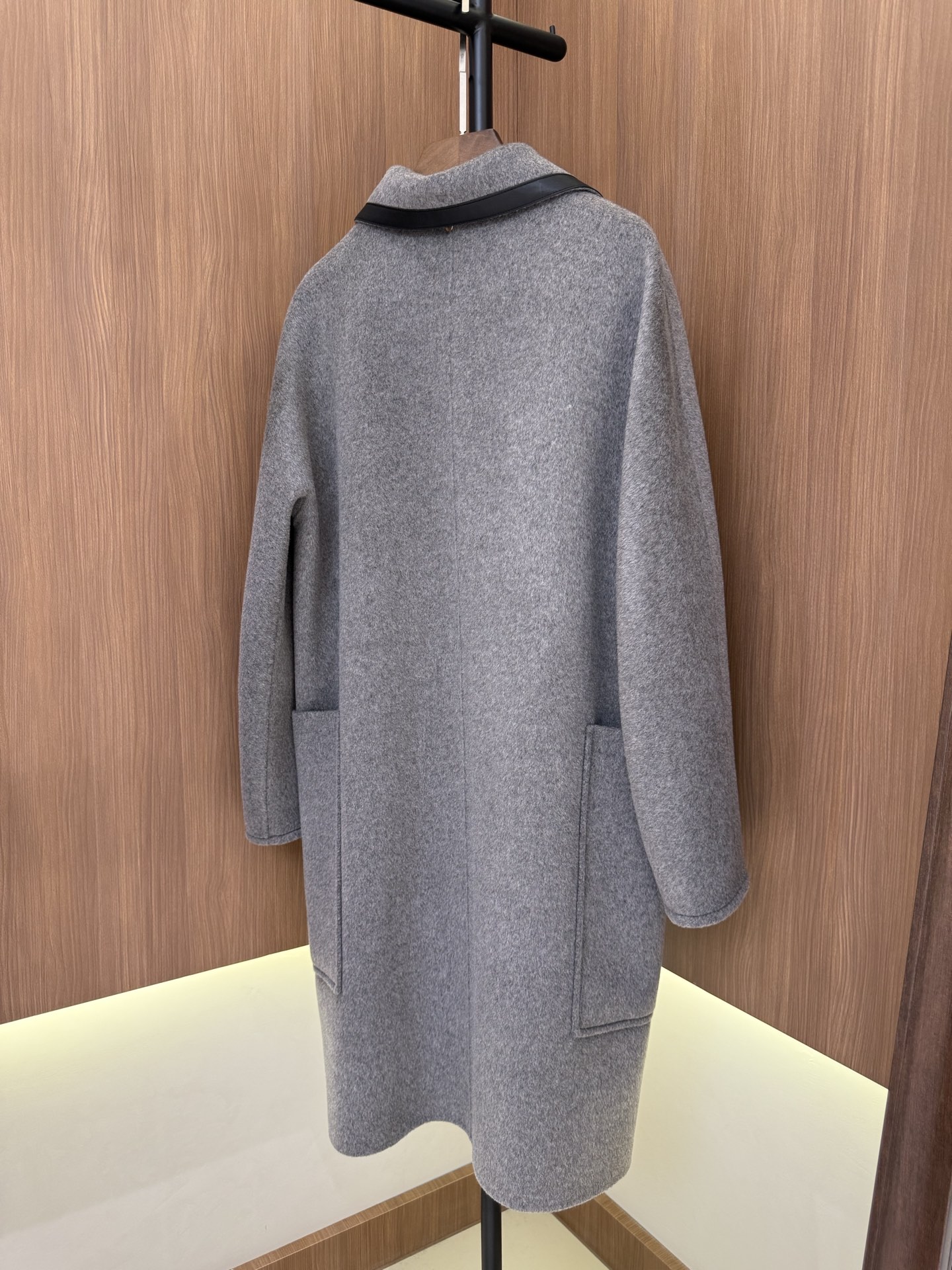 Elegant Wool-Blend Coat with Detachable Collar, Perfect for Fall and Winter 5 i1760103892212 5784 0 5