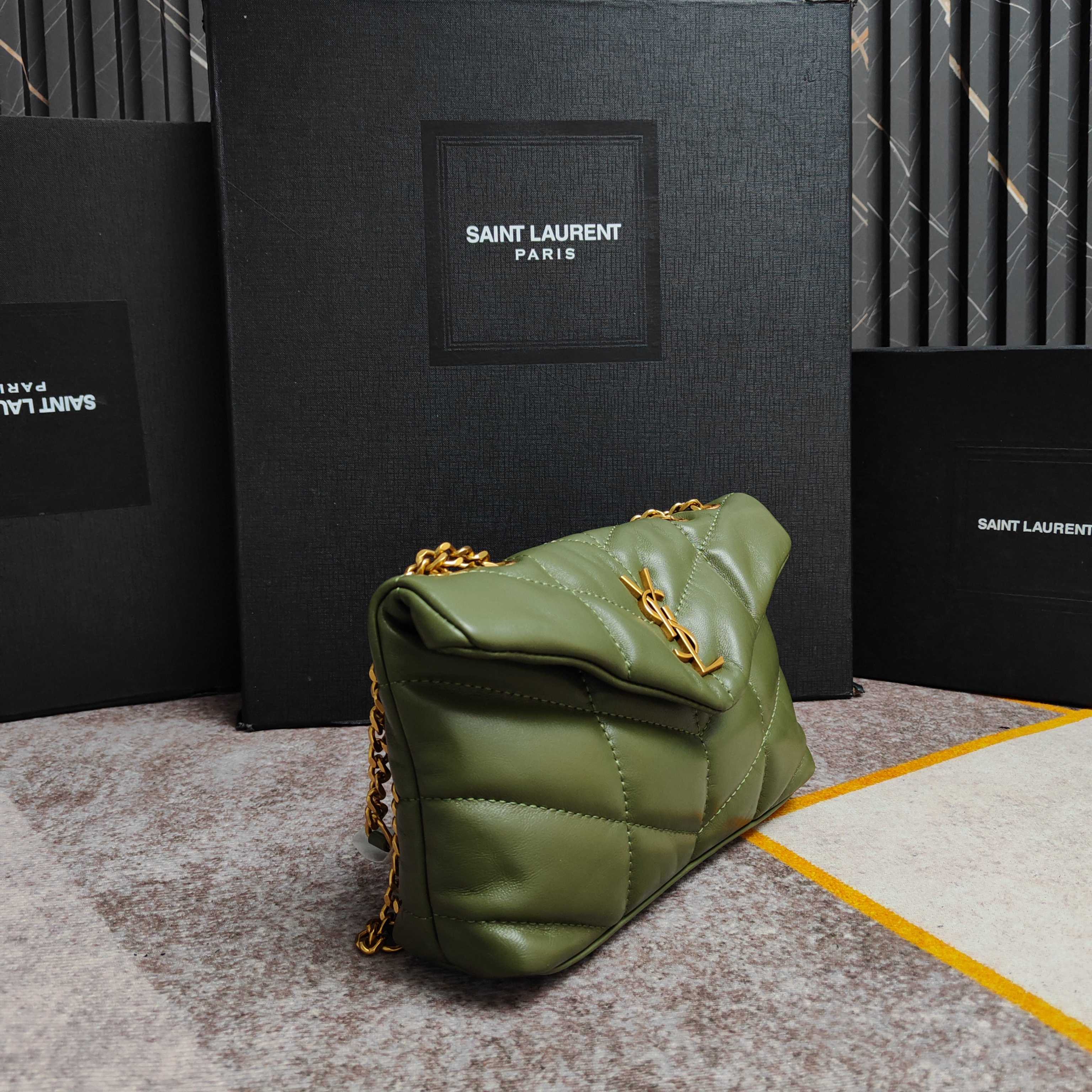 002小号8821-升级头层小羊皮版LOULOU PUFFER 绗缝小羊皮包，100%小羊皮制作，手感柔