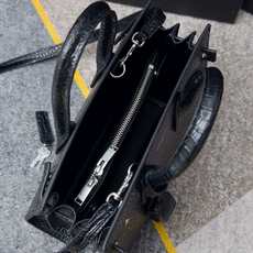 风琴包鳄鱼纹26cm_黑色鳄鱼纹纹最优雅的风琴包系列sac de jour,永远的经典不过时,精湛的鳄鱼 风琴包鳄鱼纹26cm_黑色鳄鱼纹纹最优雅的风琴包系列sac de jour,永远的经典不过时,精湛的鳄鱼