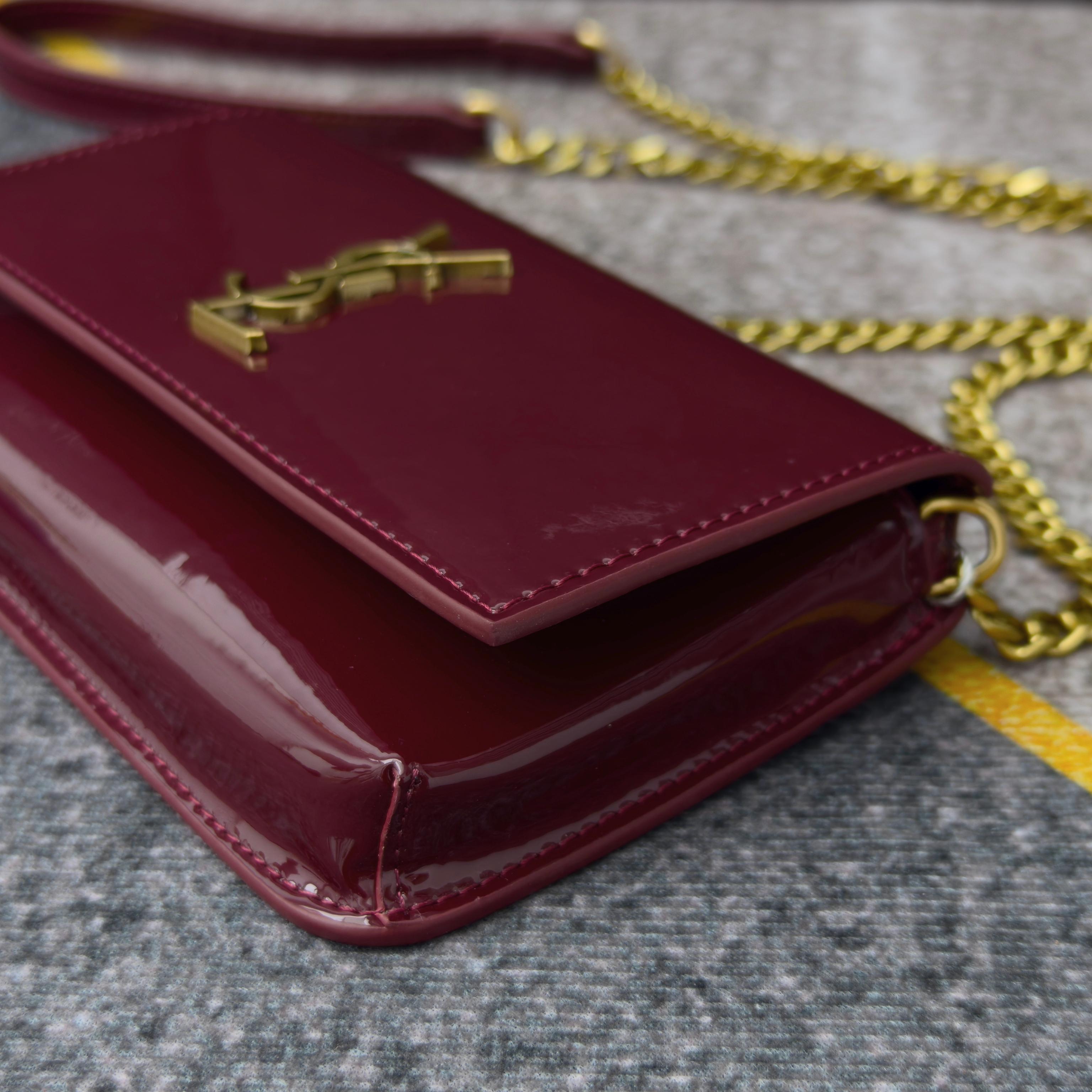 枣红漆皮·MONOGRAM Phone Holder迷你款小包_对于现在超级流行的小包风潮，这款绝对值得