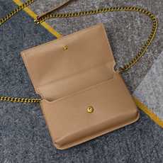 杏色牛皮MONOGRAM Phone Holder迷你款小包_对于现在超级流行的小包风潮,这款绝对值得你 杏色牛皮MONOGRAM Phone Holder迷你款小包_对于现在超级流行的小包风潮,这款绝对值得你