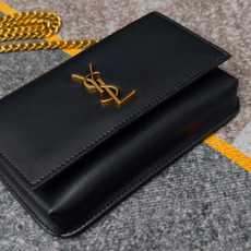 黑色牛皮·MONOGRAM Phone Holder迷你款小包_对于现在超级流行的小包风潮,这款绝对值得 黑色牛皮·MONOGRAM Phone Holder迷你款小包_对于现在超级流行的小包风潮,这款绝对值得