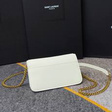 白色牛皮·MONOGRAM Phone Holder迷你款小包_对于现在超级流行的小包风潮,这款绝对值得 白色牛皮·MONOGRAM Phone Holder迷你款小包_对于现在超级流行的小包风潮,这款绝对值得