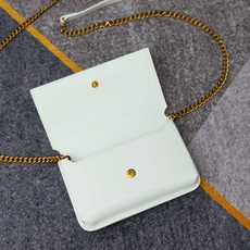 白色牛皮·MONOGRAM Phone Holder迷你款小包_对于现在超级流行的小包风潮,这款绝对值得 白色牛皮·MONOGRAM Phone Holder迷你款小包_对于现在超级流行的小包风潮,这款绝对值得