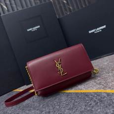酒红牛皮MONOGRAM Phone Holder迷你款小包_对于现在超级流行的小包风潮,这款绝对值得你 酒红牛皮MONOGRAM Phone Holder迷你款小包_对于现在超级流行的小包风潮,这款绝对值得你