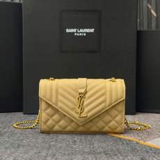 杏色金扣鱼子酱·60450Envelope_小号信封包最新款V纹拼菱格的信封包,意大利进口光面牛皮,非常 杏色金扣鱼子酱·60450Envelope_小号信封包最新款V纹拼菱格的信封包,意大利进口光面牛皮,非常