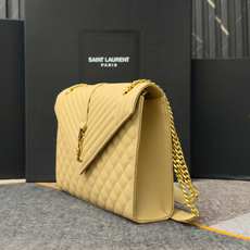 杏色金扣鱼子酱·大Envelope_信封包经典就是永恒,美出天际的V纹拼菱格鱼子酱纹路,意大利牛皮搭配醒 杏色金扣鱼子酱·大Envelope_信封包经典就是永恒,美出天际的V纹拼菱格鱼子酱纹路,意大利牛皮搭配醒