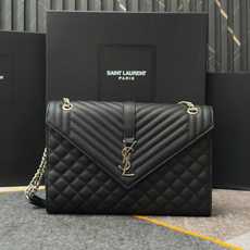 黑色银扣鱼子酱·大Envelope_信封包经典就是永恒,美出天际的V纹拼菱格鱼子酱纹路,意大利牛皮搭配醒 黑色银扣鱼子酱·大Envelope_信封包经典就是永恒,美出天际的V纹拼菱格鱼子酱纹路,意大利牛皮搭配醒