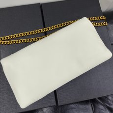 𝗖𝗔𝗟𝗬𝗣𝗦𝗢羊皮链条包白色全新链条𝘄𝗼𝗰腋下包,黑色压纹羊皮革迷你手袋,手感软乎乎!让人爱不释手~枕形 𝗖𝗔𝗟𝗬𝗣𝗦𝗢羊皮链条包白色全新链条𝘄𝗼𝗰腋下包,黑色压纹羊皮革迷你手袋,手感软乎乎!让人爱不释手~枕形