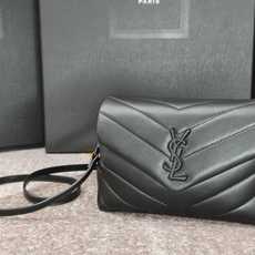 Loulou 20cm·黑色黑扣扣 8801Y家经典爆款!最实用且百搭,意大利进口牛皮精心制作,手感超棒 Loulou 20cm·黑色黑扣扣 8801Y家经典爆款!最实用且百搭,意大利进口牛皮精心制作,手感超棒
