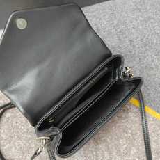 Loulou 20cm·黑色银扣 8801Y家经典爆款!最实用且百搭,意大利进口牛皮精心制作,手感超棒! Loulou 20cm·黑色银扣 8801Y家经典爆款!最实用且百搭,意大利进口牛皮精心制作,手感超棒!