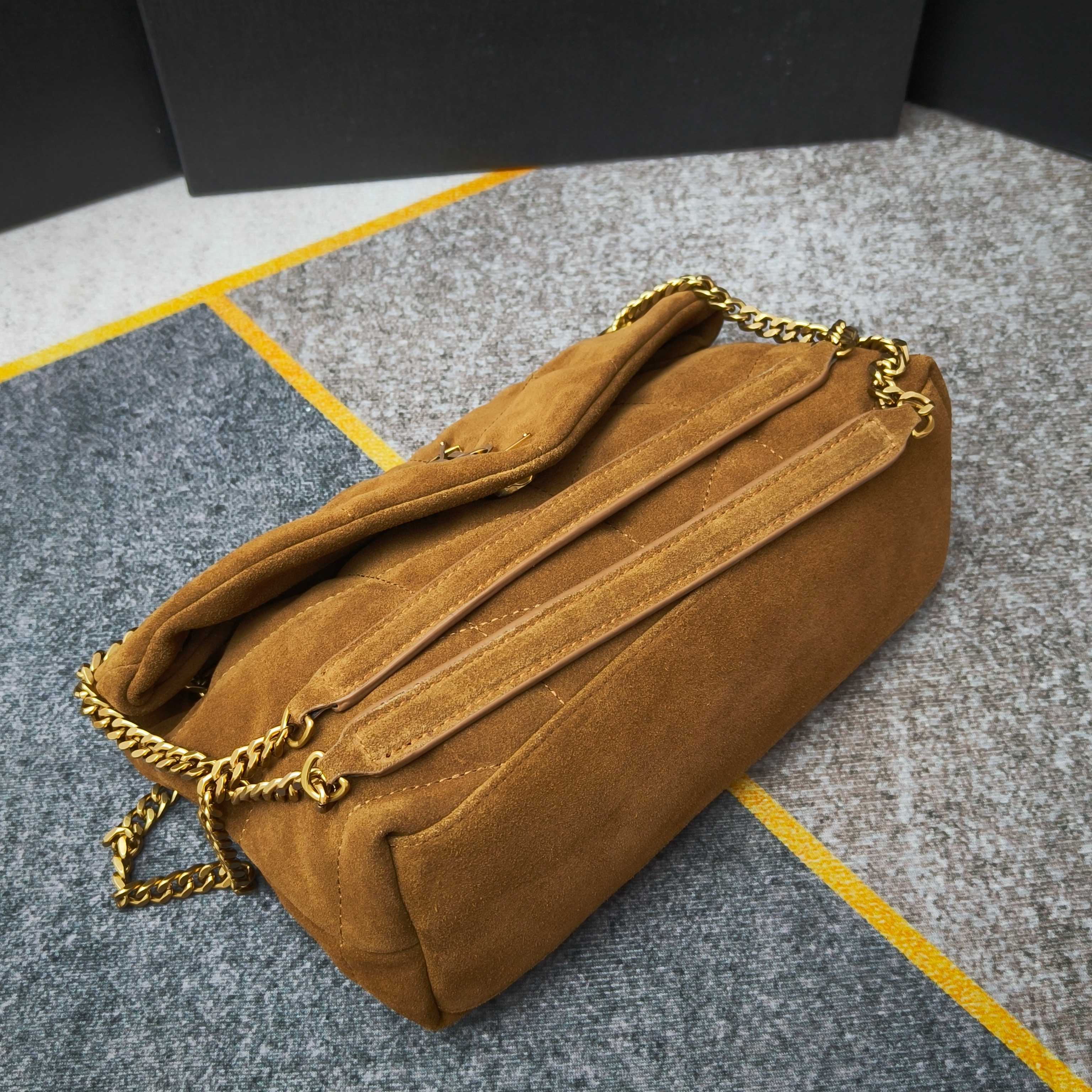 棕色金扣磨砂款·8822-1Loulou puffer_绗缝包100%头层磨砂小牛皮制作，手感柔软细腻，
