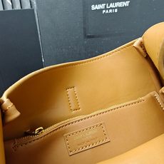 、7001-棕色中号磨砂头层牛皮,LE 5A7腋下包♡ 今年大火的中古款腋下包 一直很受欢迎 全皮细腻光 、7001-棕色中号磨砂头层牛皮,LE 5A7腋下包♡ 今年大火的中古款腋下包 一直很受欢迎 全皮细腻光