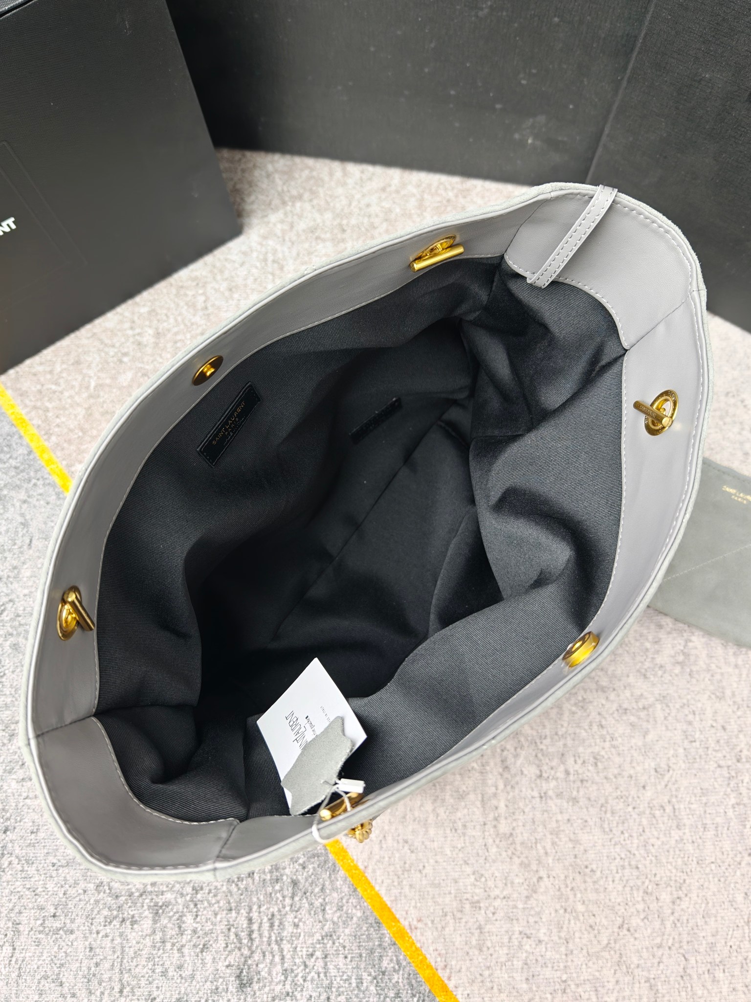 灰色磨砂Jamie 4.3 Large POCHON_福袋水桶包抽绳设计让手袋呈现出自然高级的褶皱感 金