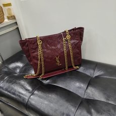 NIKI复古牛皮革横款 小25-19-10大33--27-14物 书 饰以LECASSANDRE和V形明 NIKI复古牛皮革横款 小25-19-10大33--27-14物 书 饰以LECASSANDRE和V形明