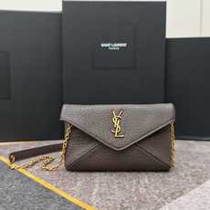 咖啡色大象纹·9001Calypso 新款mini链条包新款链条包 个性干练,链条可拆卸做手包,手拿效果 咖啡色大象纹·9001Calypso 新款mini链条包新款链条包 个性干练,链条可拆卸做手包,手拿效果