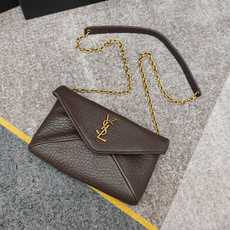 咖啡色大象纹·9001Calypso 新款mini链条包新款链条包 个性干练,链条可拆卸做手包,手拿效果 咖啡色大象纹·9001Calypso 新款mini链条包新款链条包 个性干练,链条可拆卸做手包,手拿效果