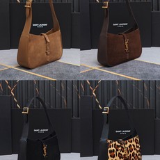 -磨砂棕色下包Le5A7 Bag 强推▪️今年的宝藏包包之一!极简外形+金属logo 扣开合设计 可调节肩带 简洁唯美且 -磨砂棕色下包Le5A7 Bag 强推▪️今年的宝藏包包之一!极简外形+金属logo 扣开合设计 可调节肩带 简洁唯美且