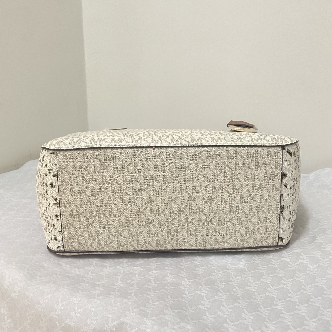 Michael Kors ～新款购物袋