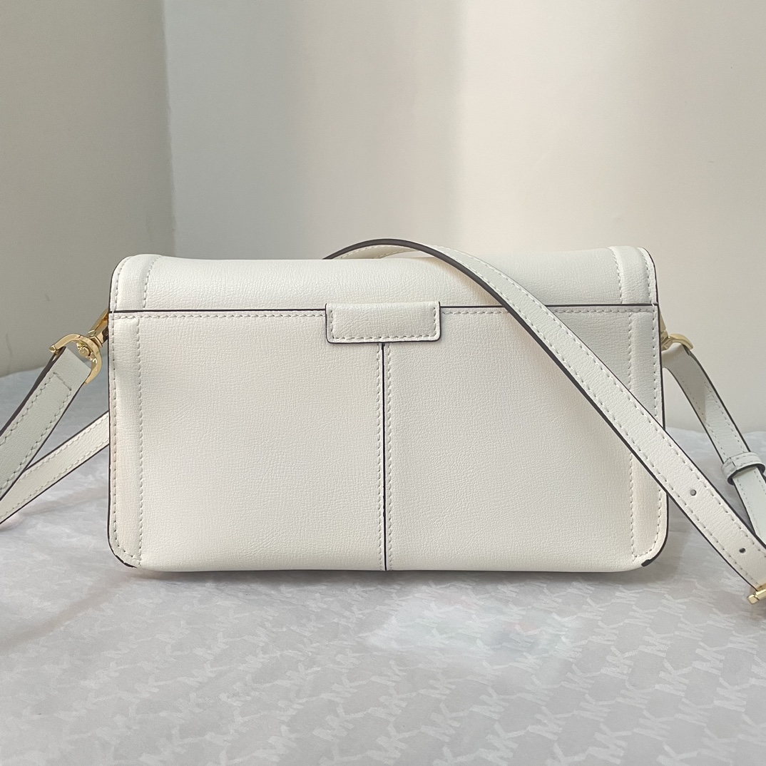 Michael Kors ～2024新款腋下包