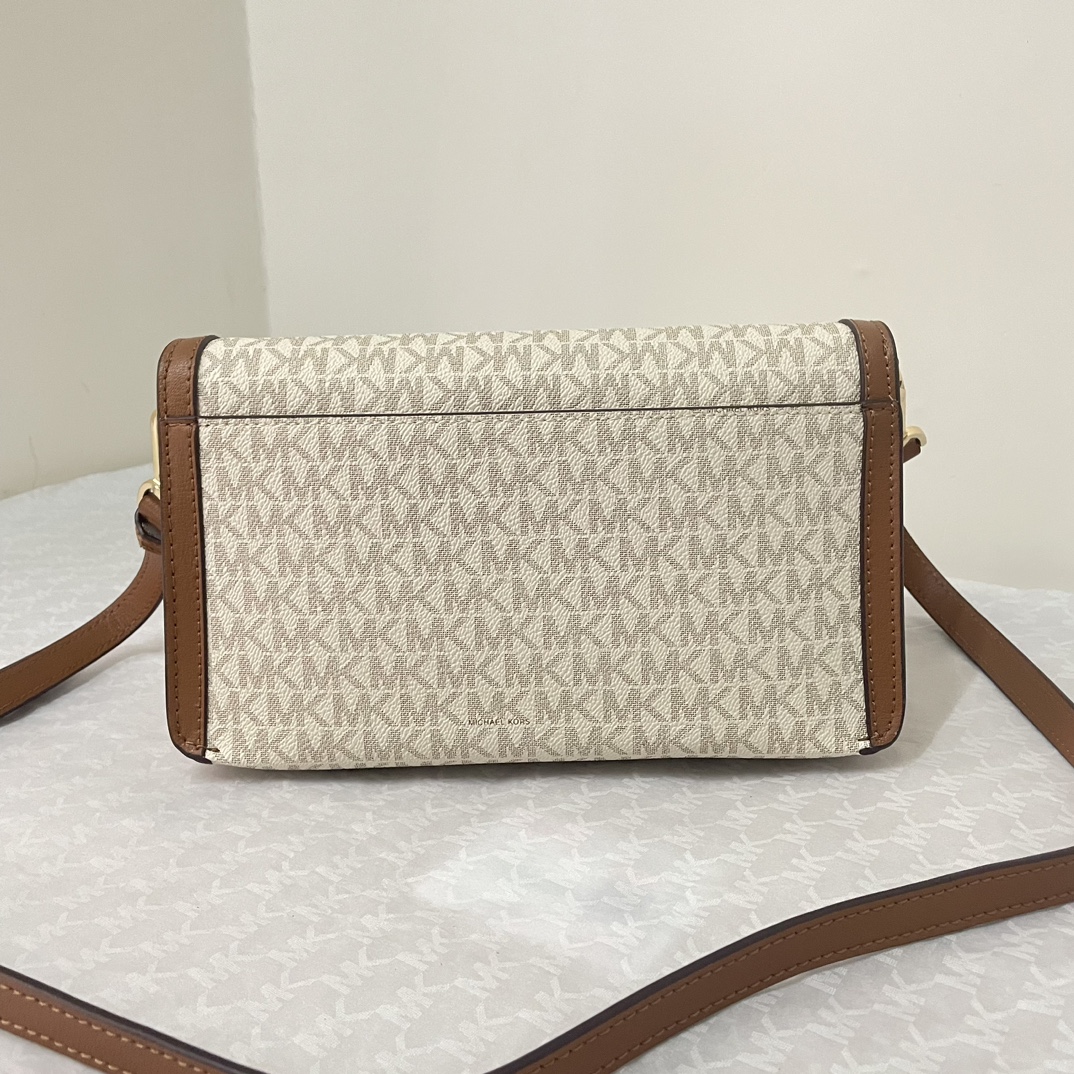 Michael Kors ～2024新款腋下包