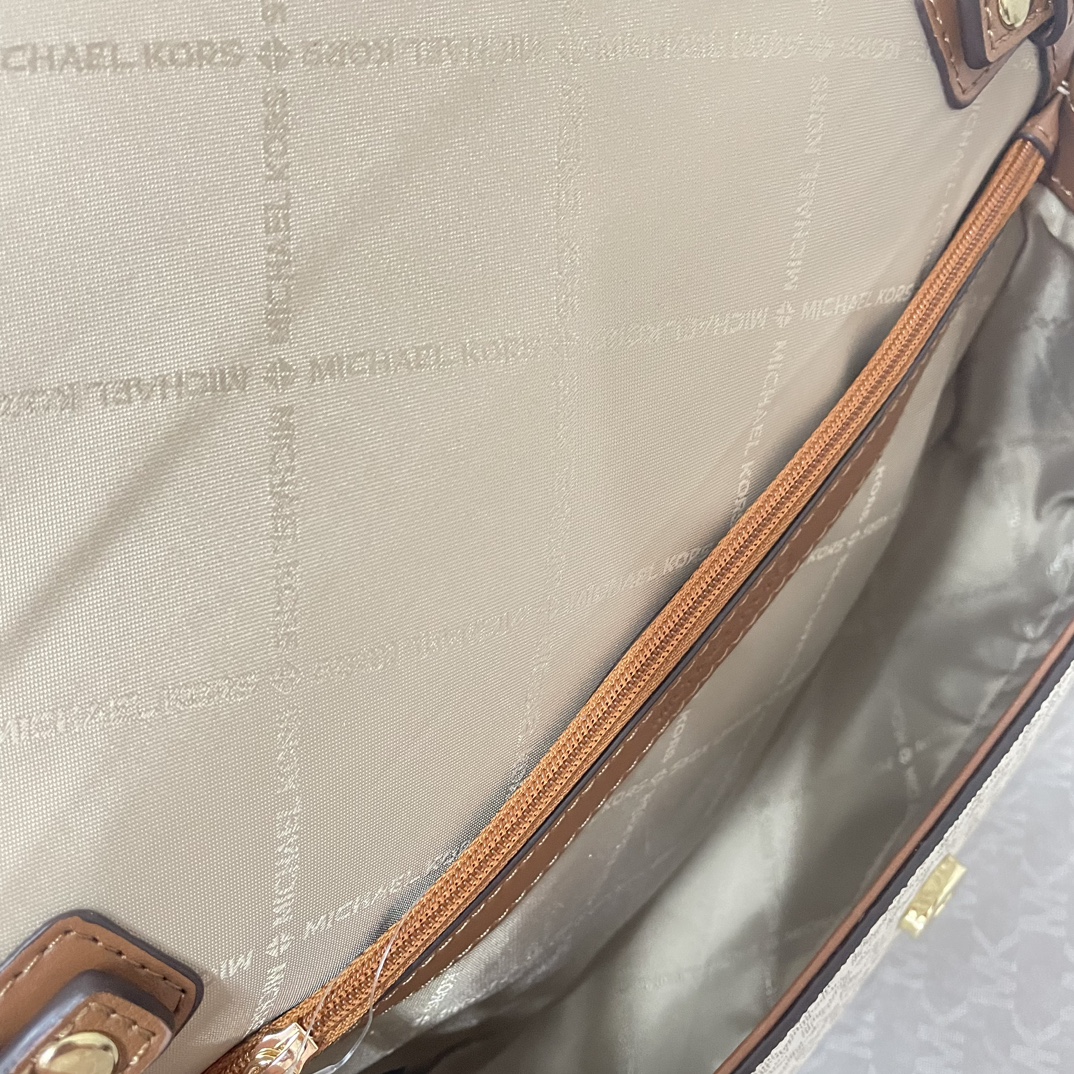 Michael Kors ～2024新款腋下包