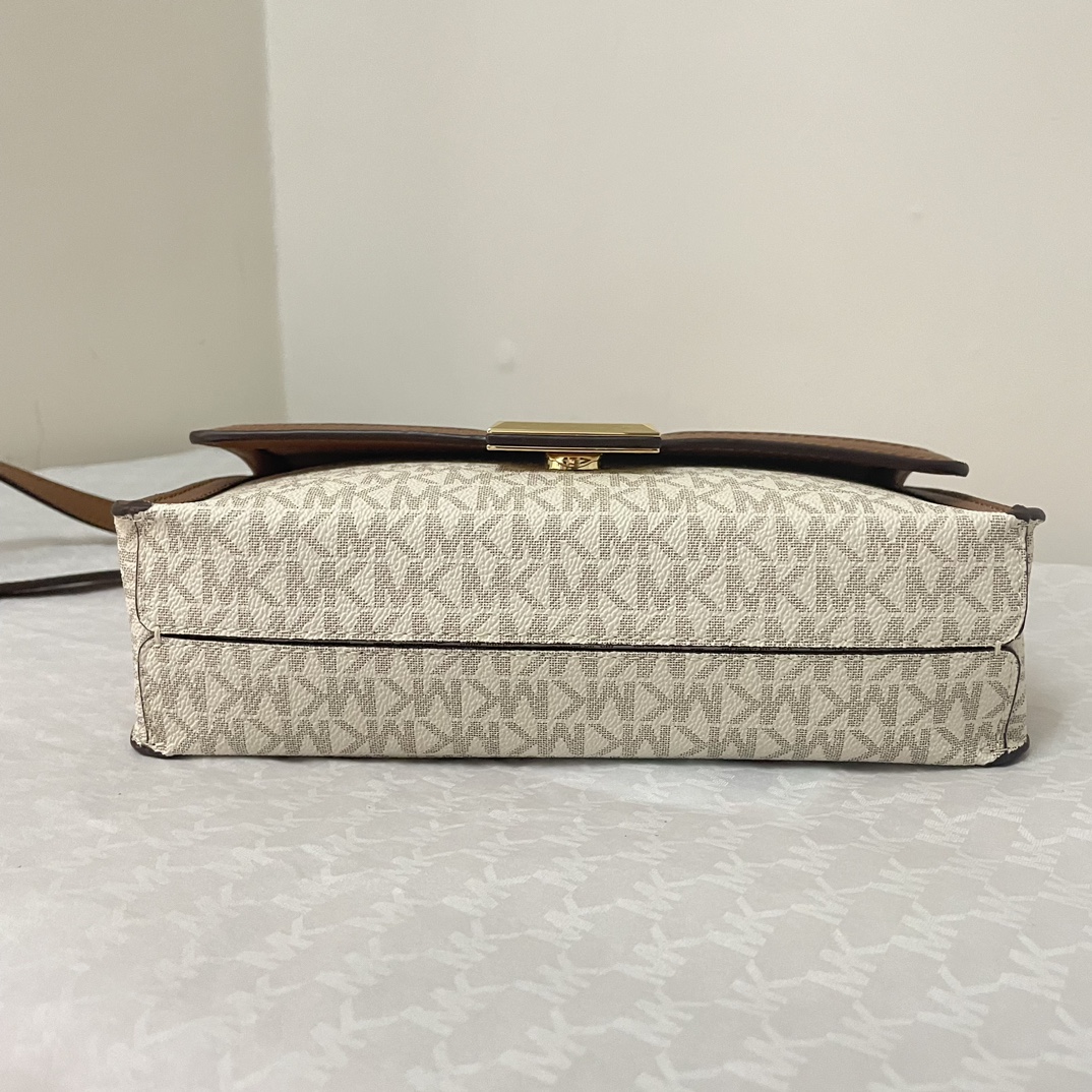 Michael Kors ～2024新款腋下包