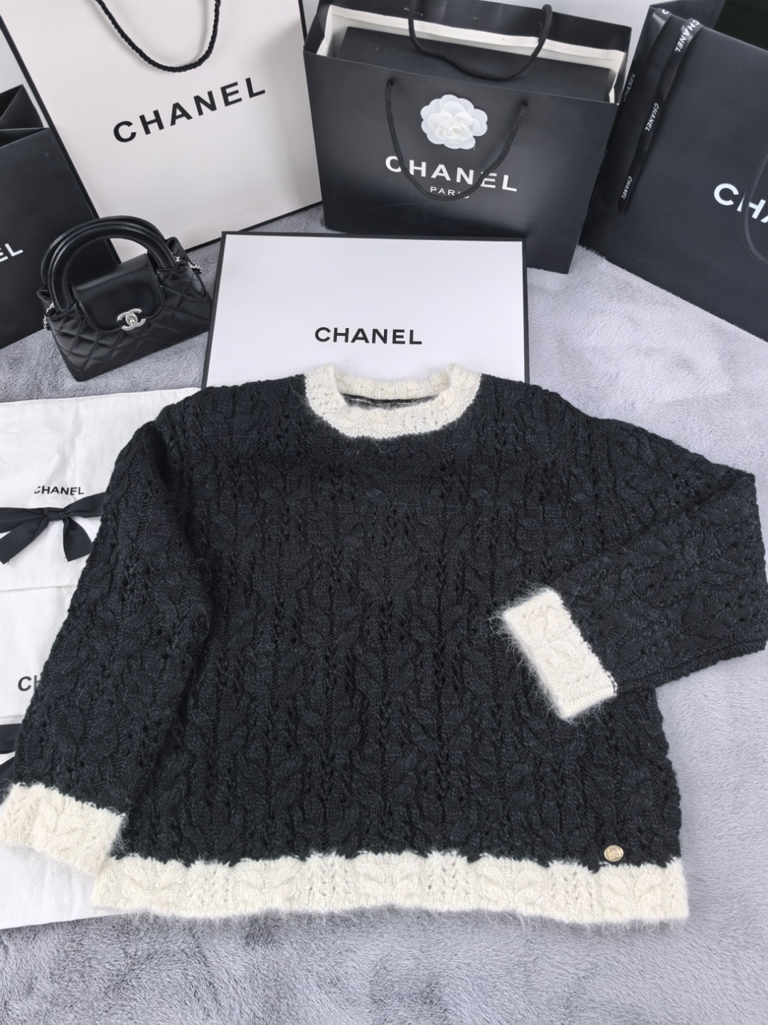 NO:475110,Xiaoxiang contrasting color round neck pullover YB1:1 three-code spot, alexander wang19860909小香撞色边圆领套头 YB1:1 三码现货,,alexander wang,Women's clothing