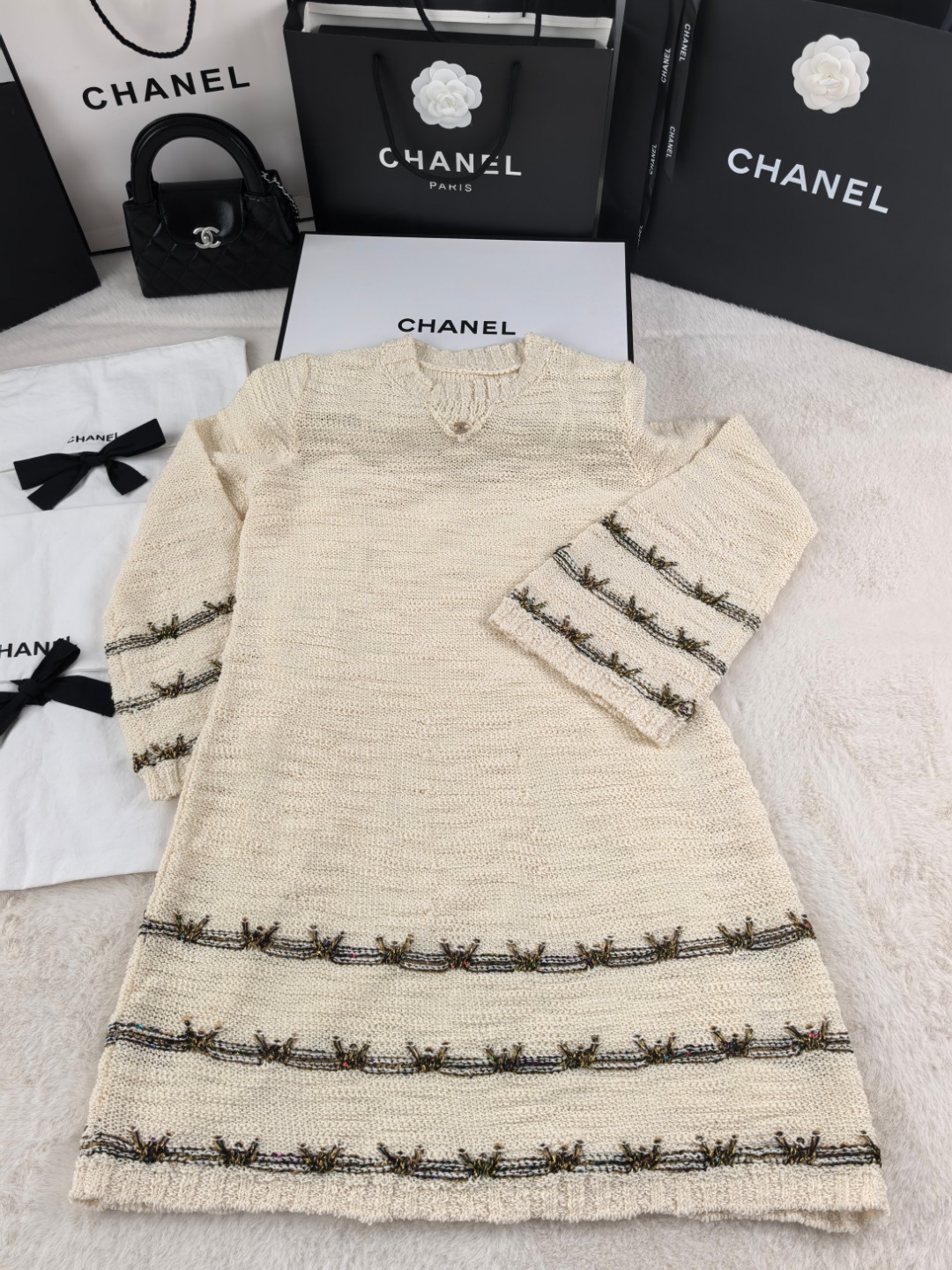 NO:475097,Xiaoxiang hollow gold-line striped dress with mulberry silk suspender lining YB1:1 three-code spot, skirts, alexander wang19860909小香镂空金线条纹连衣裙 配有桑蚕丝吊带内衬 YB1:1 三码现货,,skirts,alexander wang,Women's clothing