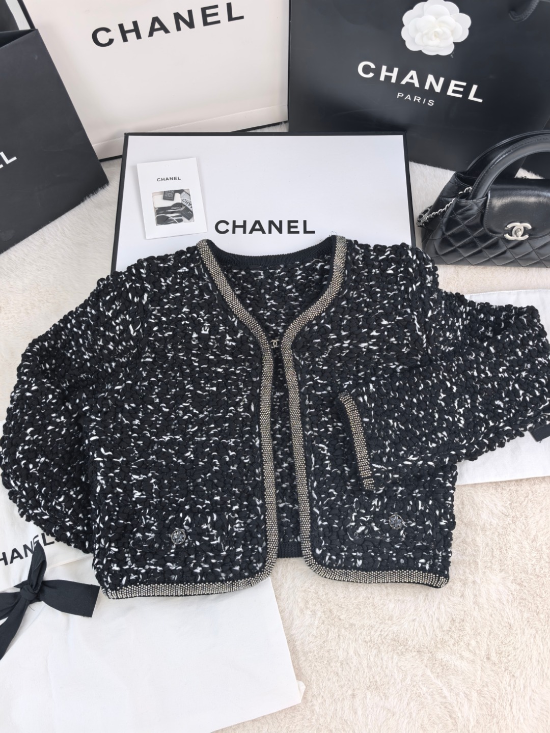 NO:508224,Xiaoxiang burns brick edge black and white contrast cardigan YB11 three-code spot, alexander wang19860909小香烫砖边黑白撞色开衫 YB11 三码现货,,alexander wang,Women's clothing