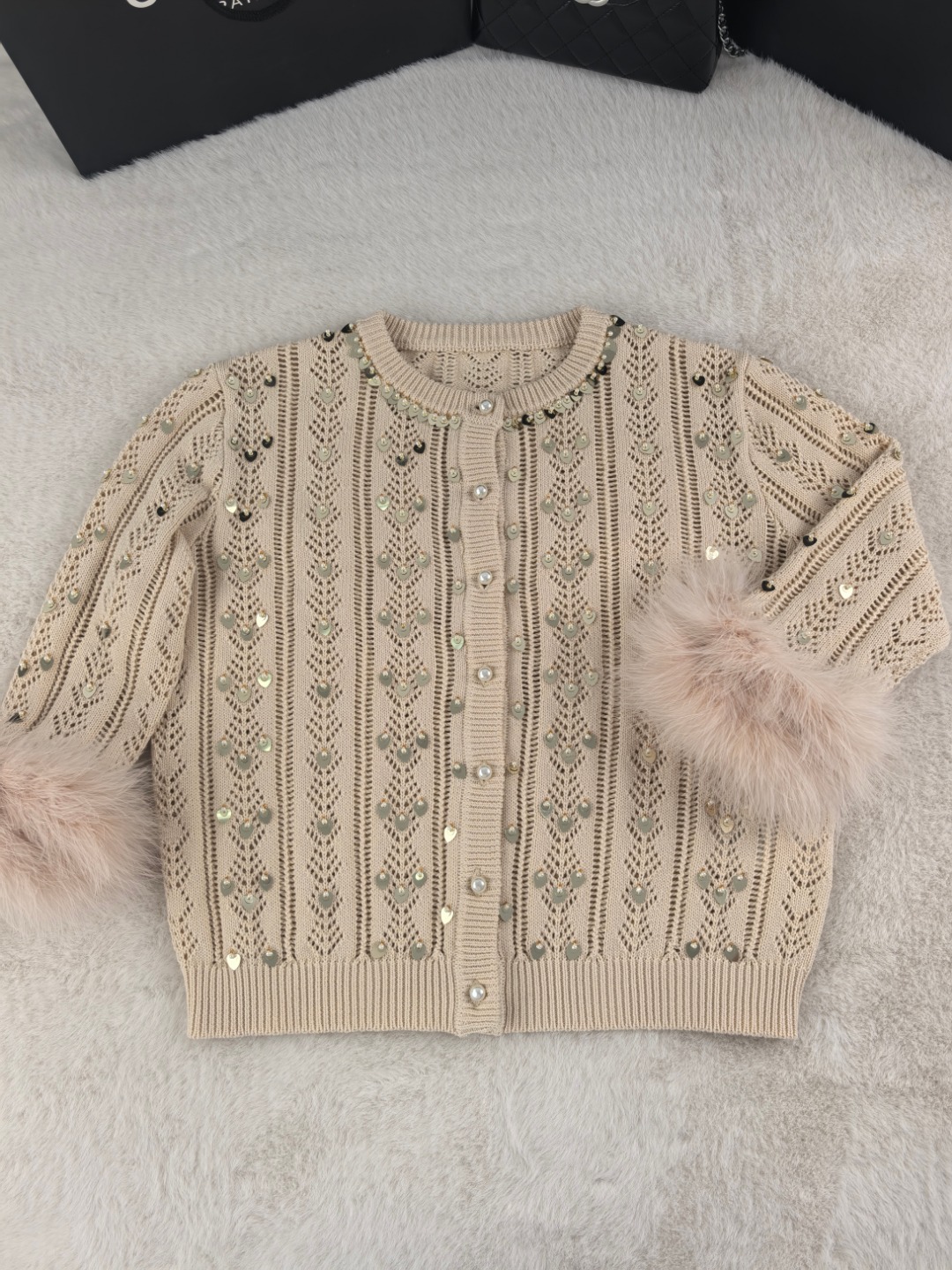 NO:561423,Valentino sequined hollow cardigan YB11 three sizes in stock,,valentino,alexander wang19860909华伦天奴亮片镂空开衫 YB11 三码现货,,valentino,alexander wang,Women's clothing