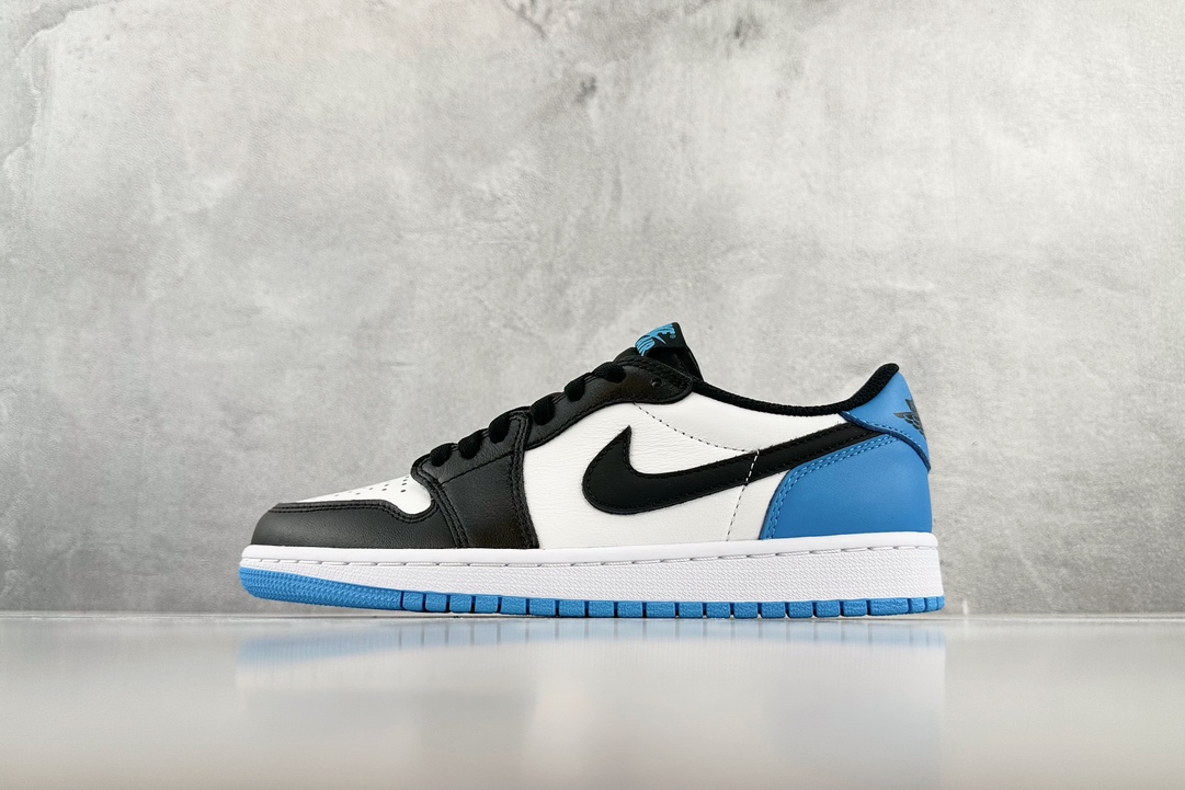 300 巅峰品质 Jordan Air Jordan 1 og “black blue toe黑白蓝 CZ0775-104