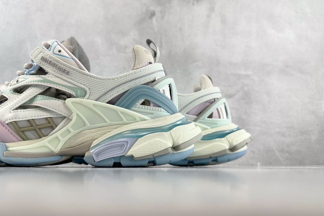 VG 520 Balenciaga巴黎世家 Track 2.0 Pastel 复古拼接 白蓝粉 568615W2GN39045