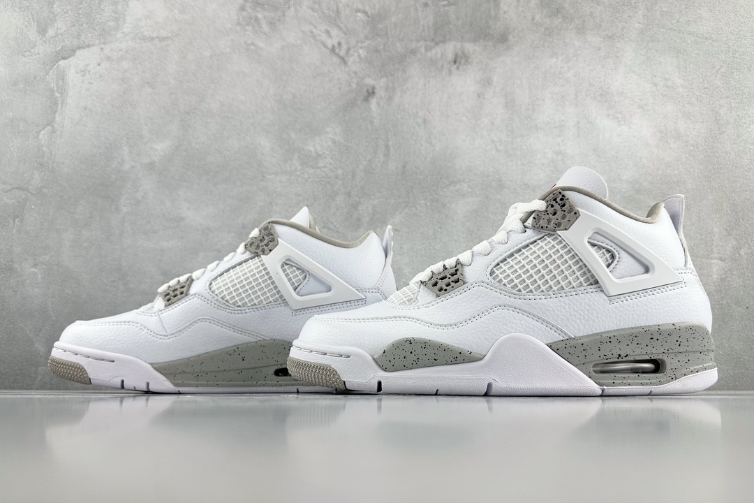 300 Air Jordan 4 Retro “Tech White” 白奥利奥 CT8527-100