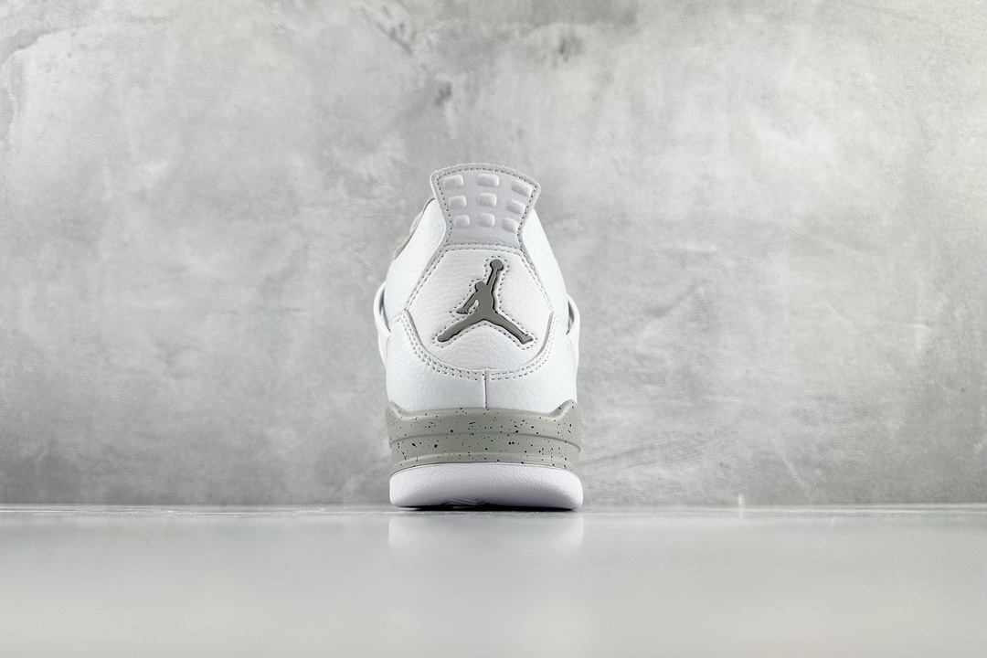 300 Air Jordan 4 Retro “Tech White” 白奥利奥 CT8527-100