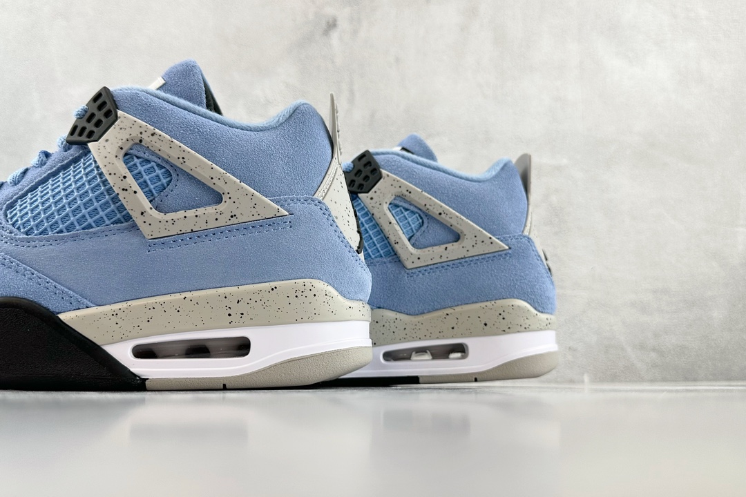 300 Jordan Air Jordan 4 retro "university blue"大学蓝 CT8527-400