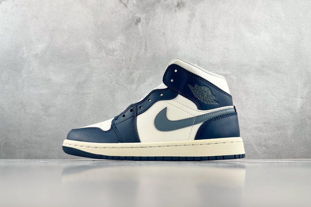 260 Jordan Air Jordan 1 Mid “Sky J French Blue” 蓝色 BQ6472-414