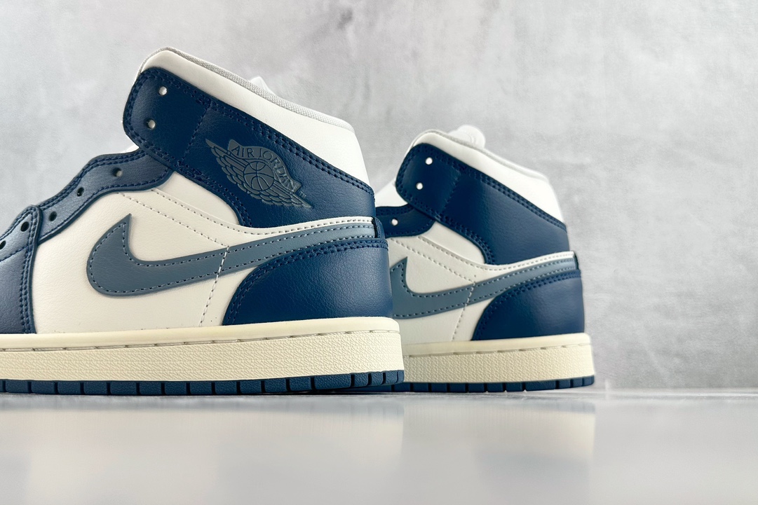 260 Jordan Air Jordan 1 Mid "Sky J French Blue" 蓝色 BQ6472-414