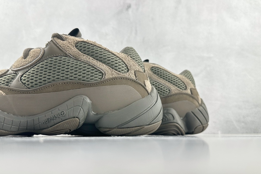 adidas originals Yeezy 500 ”Clay Brown” GX3606