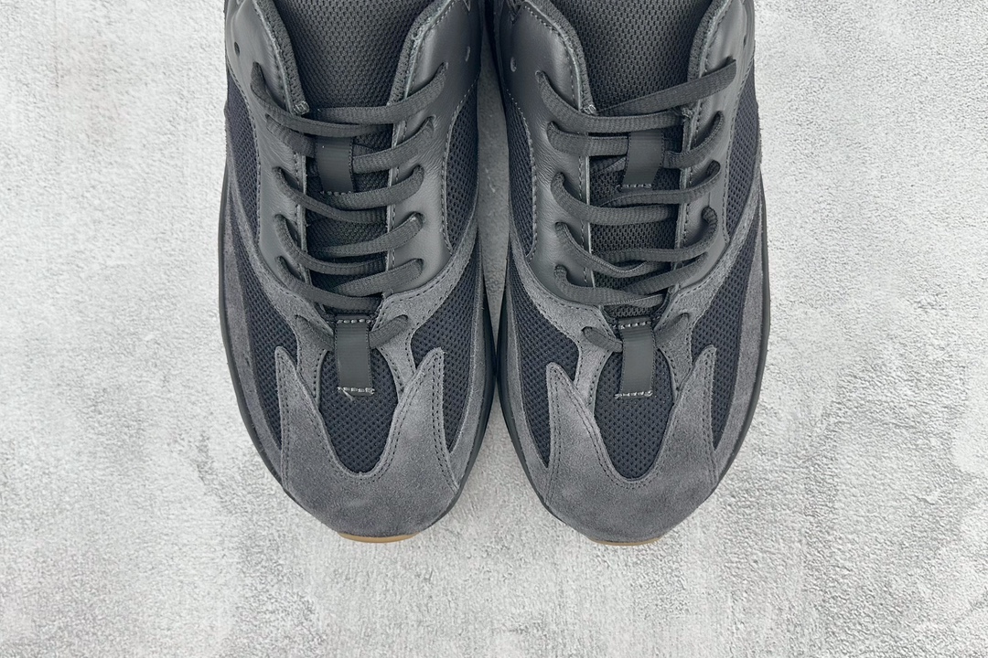 adidas originals Yeezy boost 700 black Utility Black FV5304