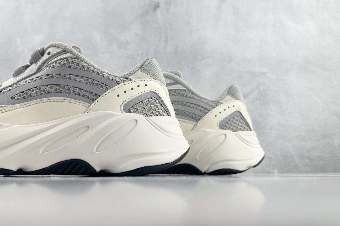 adidas originals Yeezy boost 700 V2 Grey ”Static” EF2829