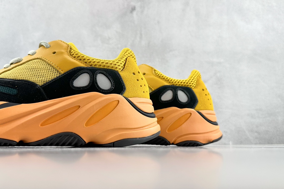 adidas originals Yeezy boost 700 ”Sun” orange GZ6984