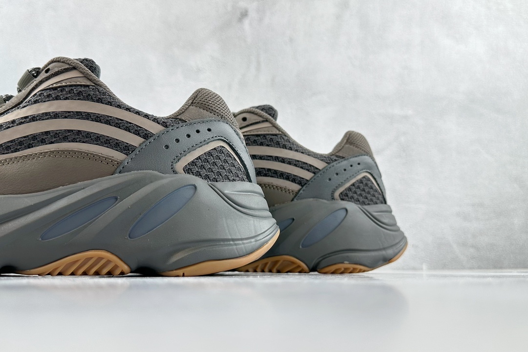 adidas originals Yeezy boost 700 V2 Geode Treasure ”Geode” EG6860